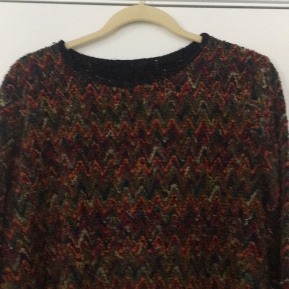 Sweater - Picture 4 of 4